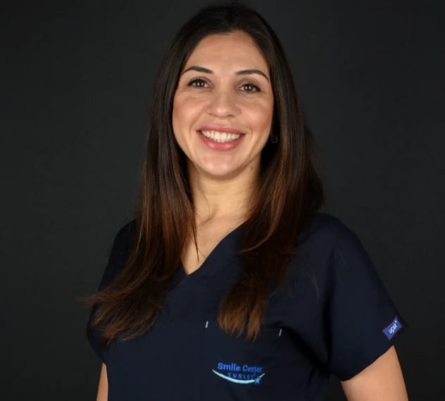 Dt. Ozlem - Prosthodontist at Smile Center Turkey