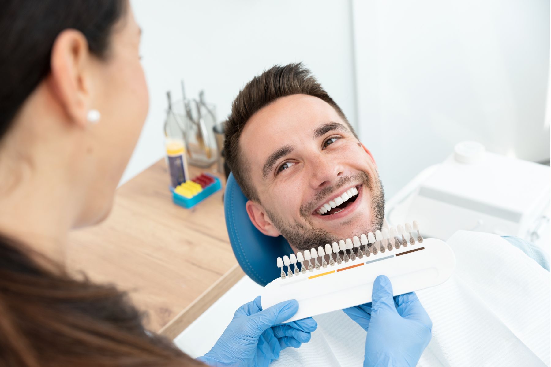 Composite bonding procedure applied to reshape and restore upper front teeth at Smile Center Turkey Composite bonding procedure applied to reshape and restore upper front teeth at Smile Center Turkey